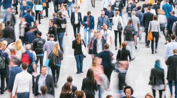 populatia rezidenta este in crestere fata de anul trecut cu peste 9 000 de persoane imigrarea principala cauza