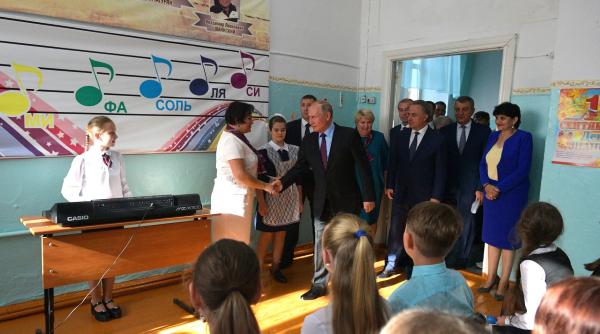 vladimir putin va merge la scoala pe 1 septembrie pentru a tine o lectie deschisa in fata elevilor rusi