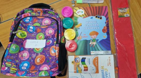 valentin stefan directorul postei nu tine cont de contractul colectiv de munca ccm in loc sa dea bani angajatilor care au copii a facut o miscare controversata