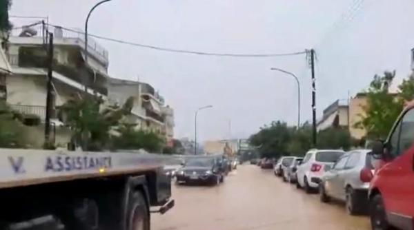 grecia maturata de viituri marturia unui turist roman blocat la 50 de km volos hotelul este inundat nu avem curent stalpii de electricitate pluteau pe mare