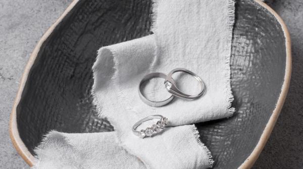 cum cureti bijuteriile din aur alb pasii simpli