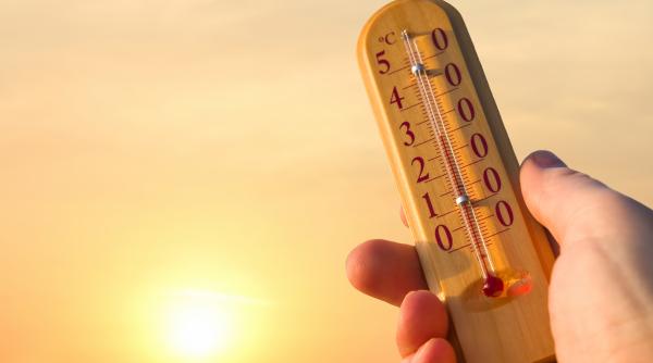 franta intra sub avertizari meteo de canicula vreme specifica mai degraba lunii iulie avertizeaza meteorologii