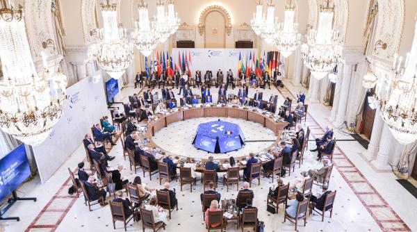 klaus iohannis concluziile summit ului celor trei mari romania primul stat care organizeaza summit ul a doua oara