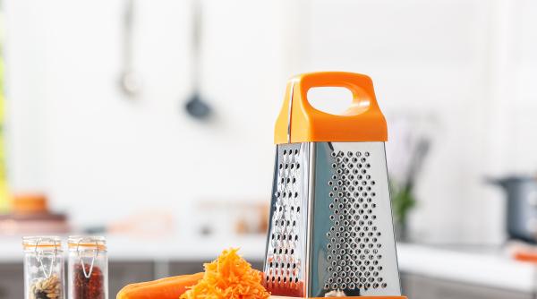 cum sa ascuti o razatoare cu folia de aluminiu