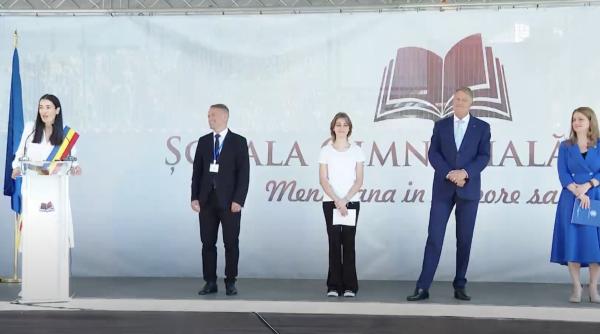 chirieac poate sa stea si la bratul lui macron aparitia lui clotilde armand alaturi de presedintele klaus iohannis este un dezastru de imagine ii face rau