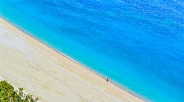 presupun ca am uitat sa mor un barbat diagnosticat cu cancer in stadiu terminal a mai trait 30 de ani dupa ce s a mutat pe o insula din grecia