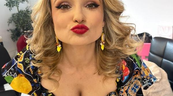 scandal la scoala unde preda amalia bellantoni parintii nu o vor la catedra vedeta a chemat politia