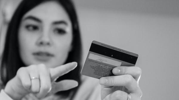 nu ai nicio scuza profesorul adrian mitroi explica ce sa faci cu banii indiferent ca ai 18 ani sau 81 trebuie sa fii destept obligatoriu