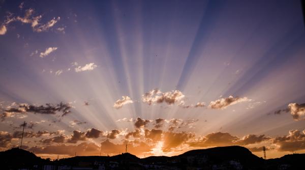 lumini misterioase au fost vazute pe cerul din maroc inainte de cutremur
