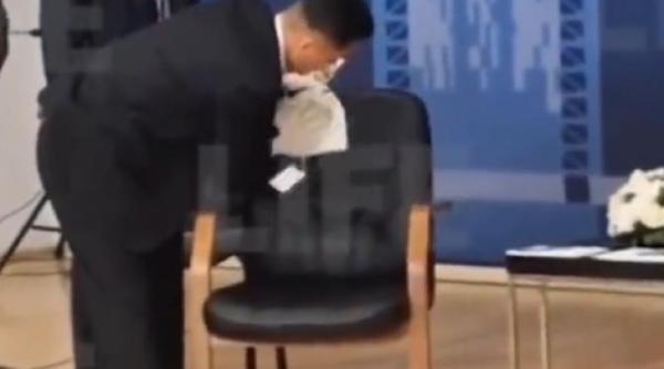 scaunul pe care s a asezat kim jong un la intalnirea cu putin verificat si curatat video