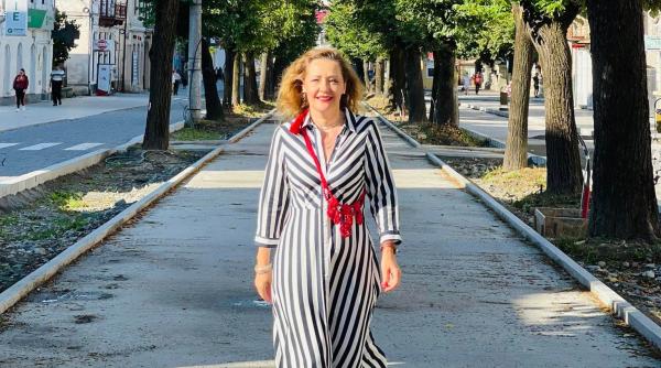 elena lasconi deschide lista usr la europarlamentare catalin drula o cunosti deja pe elena a facut minuni in campulung