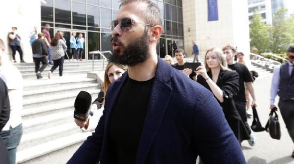 cum au reactionat andrew tate si elon musk la acuzatiile aduse actorului russell brand care este invinuit ca ar fi agresat sexual violat si abuzat emotional 4 femei