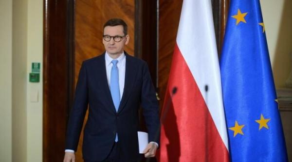 guvernul polonez sub presiune chiar inainte de alegeri s a aflat ca imigrantii dau spaga 5 000 de dolari pentru a primi vize mai repede