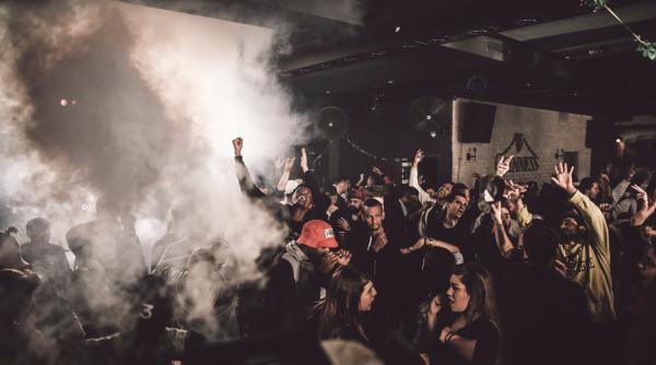 lupta cu drogurile la cel mai recent festival pliante si retineri doar in randul consumatorilor traficantii nici nu sunt pomeniti