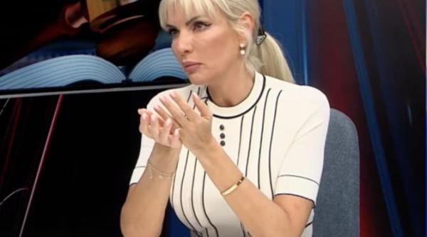 laura vicol in lacrimi in studioul dcnews inseamna ca sunt politician degeaba si ma duc acasa video