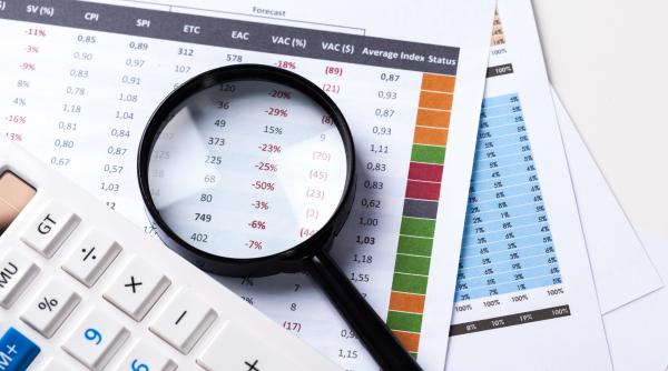 1 din 5 romani nu isi permite o masa cu carne iar 1 din 5 familii este restanta la plata facturilor mircea cosea spune ca masurile guvernului vor adanci saraci