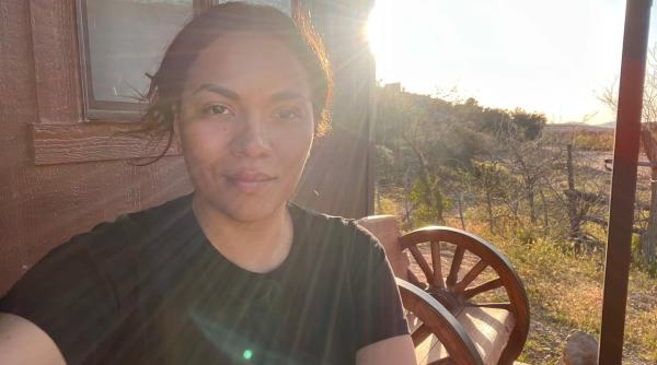 am inceput sa beau la 15 ani cum a scapat nadine de dependenta de alcool ala a fost un moment care m a scurtcircuitat atunci am facut un pact cu hristos