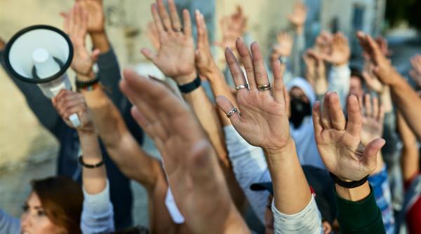 a incetat greva scenaristilor de la hollywood dupa 148 de zile ce au obtinut in urma negocierilor