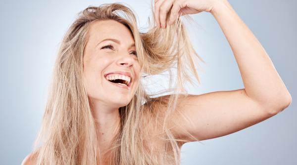 de ce sa iti speli parul cu iaurt