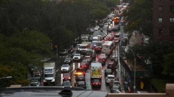 new york ul are 100 000 de rezidenti care traiesc in subsoluri inundatiile un mare pericol