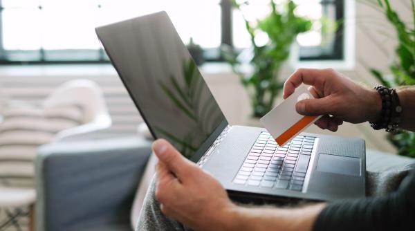 sistemul de rezervare al biletelor cfr suspendat pentru 12 ore care este motivul deciziei