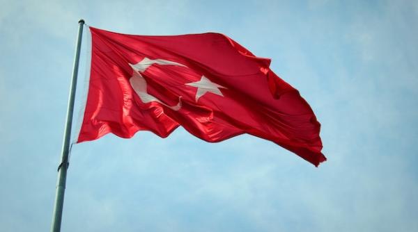 turcia a lansat atacuri aeriene contra luptatorilor kurzi din pkk in nordul irakului