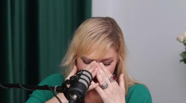 cristina cioran abandonata de prieteni in cele mai grele momente la bautura sunt toti oamenii abia asteapta sa te vada asa