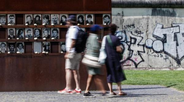 germania reunificata mai mult pe hartie diviziunile dintre est si vest raman valabile dupa un sfert de secol