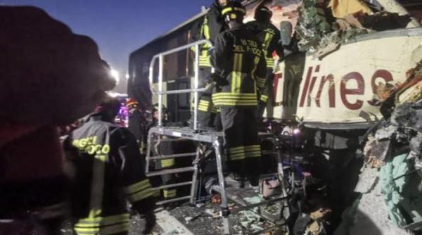 iohannis transmite un mesaj dupa accidentul din italia suntem alaturi de toti cei afectati