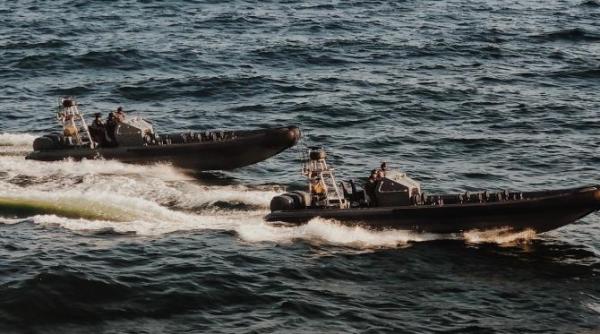 soldatii ucraineni ar fi debarcat azi noapte in crimeea dar rusia neaga imaginile zilei cu opratiunea ucrainei video