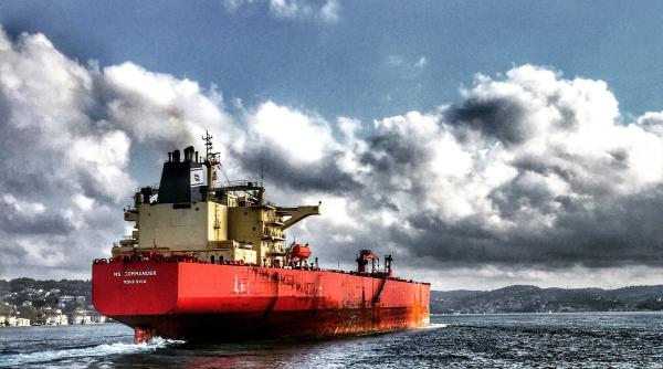 o nava turceasca a lovit o mina in largul coastei romaniei in marea neagra reuters