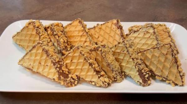 prajitura doina cu foi de napolitana reteta veche dar absolut delicioasa