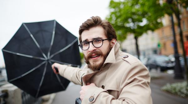 avertizare meteo de vreme rea cod galben de vant puternic in mai multe judete din tara