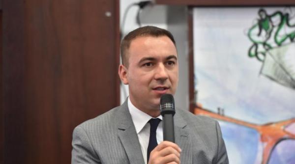 horia razvan botis director de cabinet al ministrului bogdan ivan nu mai e in functie la aproape doua luni de la numire