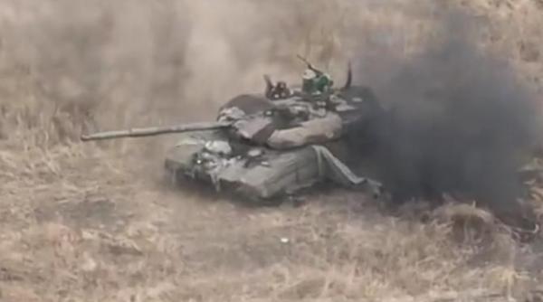 imagini din razboi ucraina bombardeaza spargatorul lui putin cu obuze perforante din uraniu saracit video