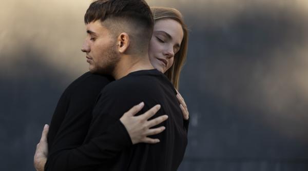 ce este o relatie karmica si cum te poate vindeca sufleteste