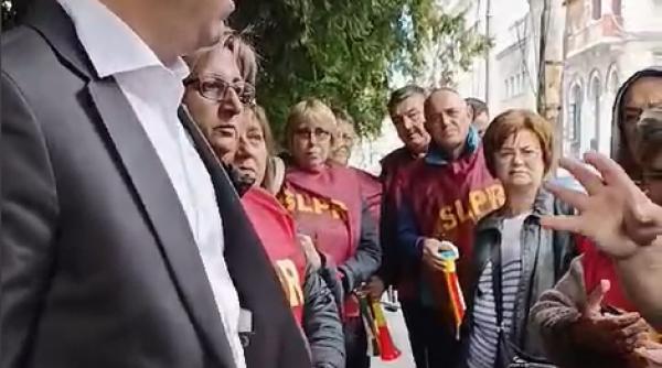 ministrul incoltit de sindicalisti sugereaza ca la posta romana lucrurile merg prost din cauza managementului