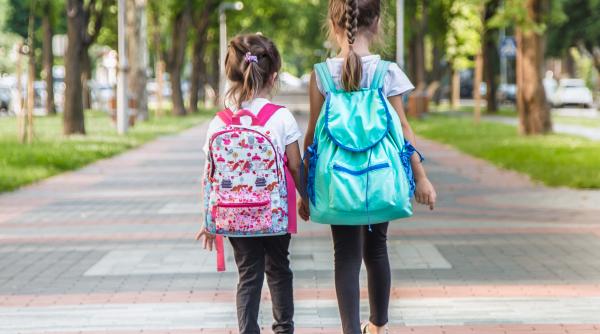 tichete sociale pentru sprijin educational in valoare de 500 lei copil intr o transa unica in fiecare an scolar in perioada 2023 2027