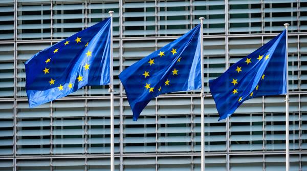 comisia europeana propune masuri de reducere a poluarii cu microplastice cauzata de peletele de plastic