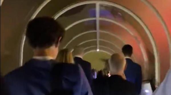 cancelarul german scholz in pericol la israel delegatia a parasit avionul dupa o alarma de atac cu racheta video