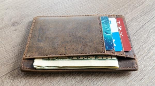 egiptul pune limita pe cardurile bancare tranzactiile interne limitate la 250 de dolari luna achizitiile din afara tarii suspendate