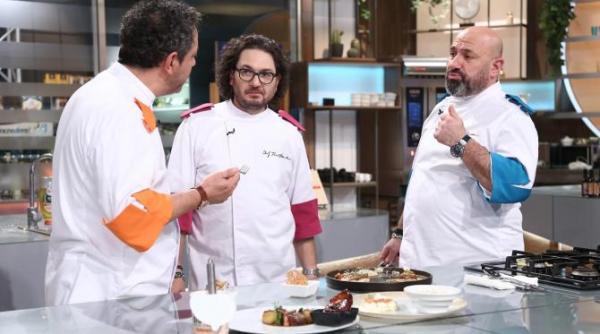 ei sunt cei 9 semifinalisti ai sezonului 12 chefi la cutite cei 3 concurenti ai lui chef scarlatescu au intrat direct in semifinala dupa victoria din ultimul battle intr o editie lider de audienta
