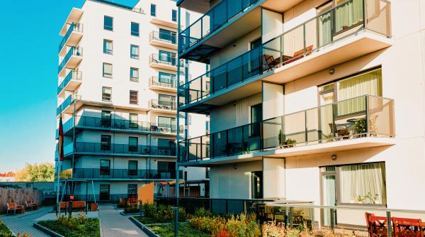 livrarile de locuinte noi scad in bucuresti in defavoarea ilfovului capitala isi diminueaza contributia la pib ul national