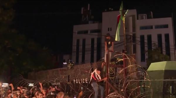 ziua furiei in lumea musulmana chirieac atat ii trebuie libanului o scanteie ca sa reinceapa razboiul civil vom avea un camp de lupta in orientul mijlociu pentru ani de zile