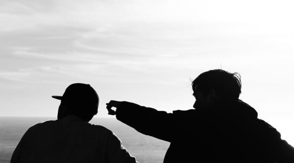 o femeie din sibiu oprita pe strada de doi barbati care spuneau ca sunt din israel ce s a intamplat apoi