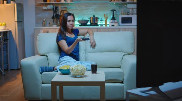 adevarat pericol pentru oase prof dr catalin codreanu medic reumatolog exista o solutie atat de simpla incat e uluitor cat de putin o folosim pentru a ne proteja video