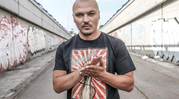 casa lui puya a fost calcata de hoti ce i au furat din curte