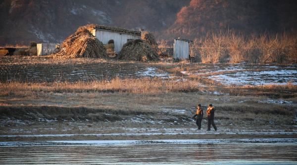 o familie din coreea de nord a dezertat un documentar dezvaluie cum au reusit acest lucru