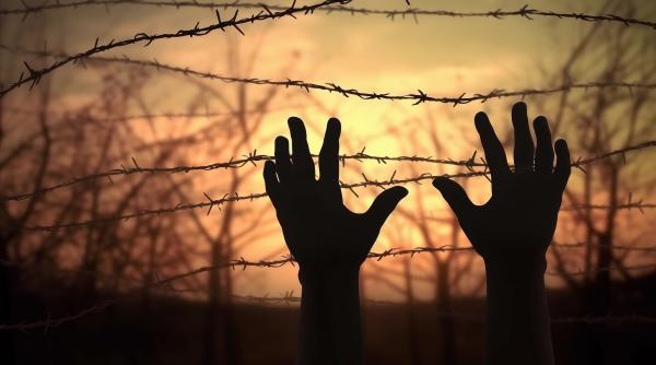 povestea lui tal romanul luat ostatic de hamas ultimele clipe inainte de a fi rapit voia sa ne protejeze copiii au nevoie de el