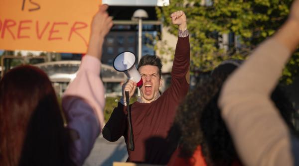 conflictul armat din israel si razboiul digital cum sa ne implicam responsabil in activismul digital